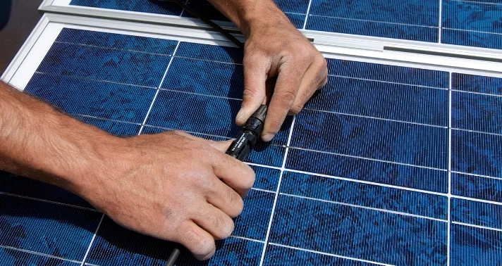 Raccordement panneaux solaires